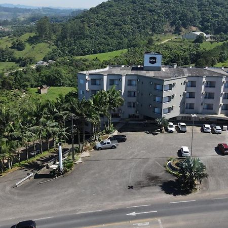 Real Nob Hotel Orleans Buitenkant foto