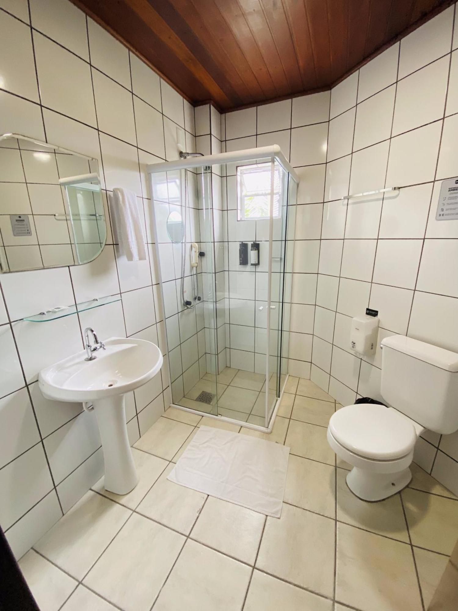 Real Nob Hotel Orleans Buitenkant foto