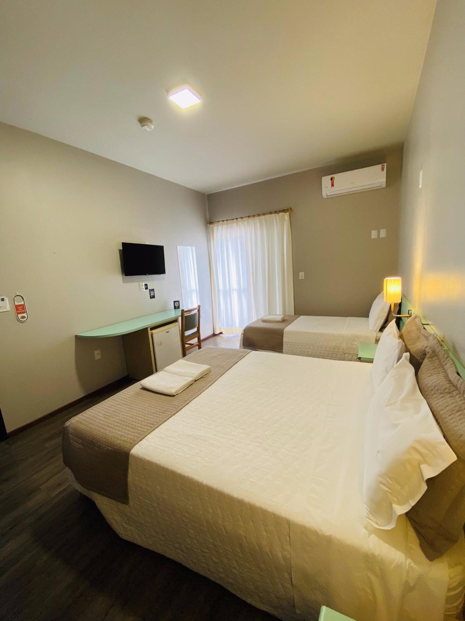 Real Nob Hotel Orleans Buitenkant foto