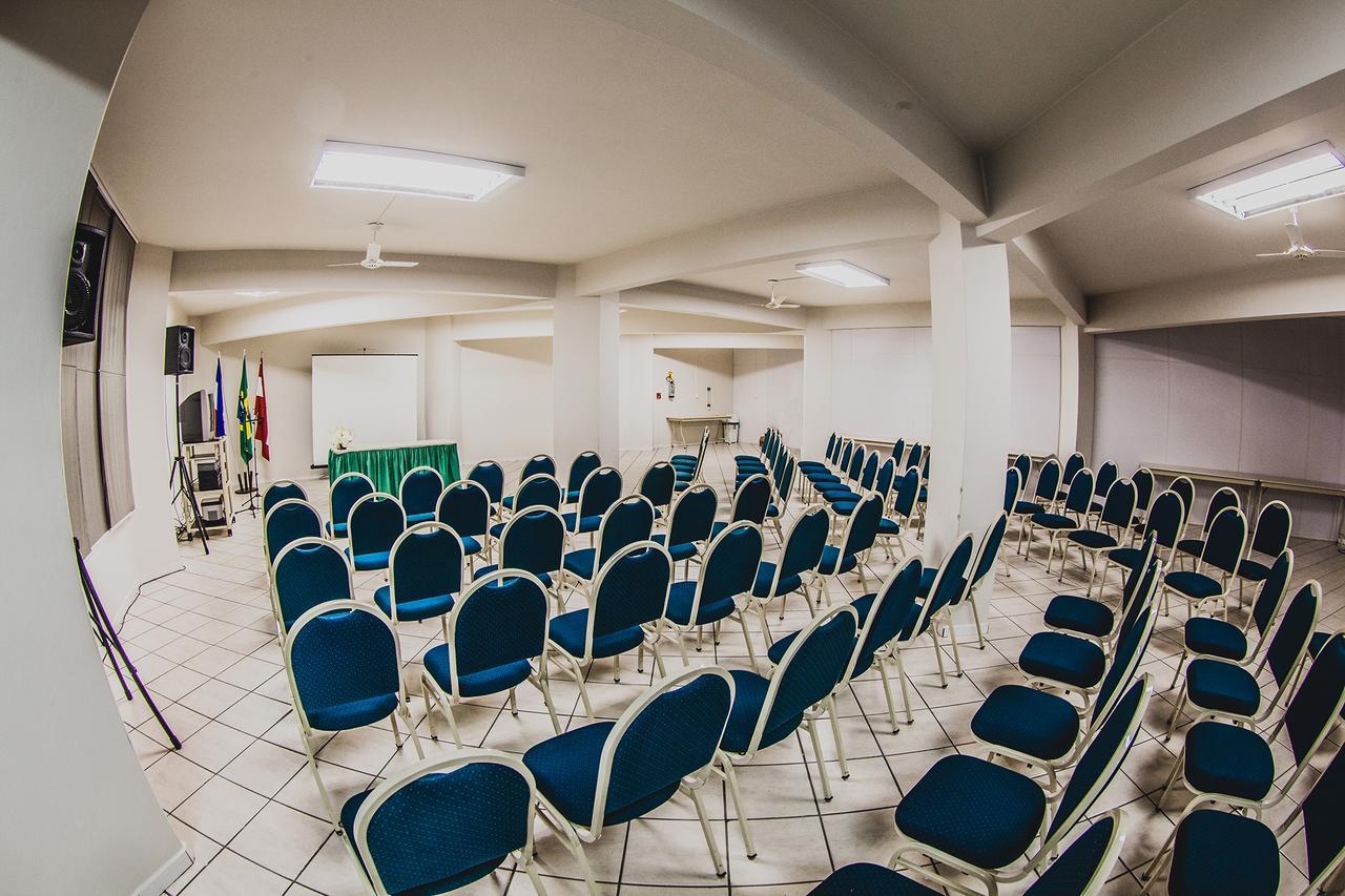 Real Nob Hotel Orleans Buitenkant foto